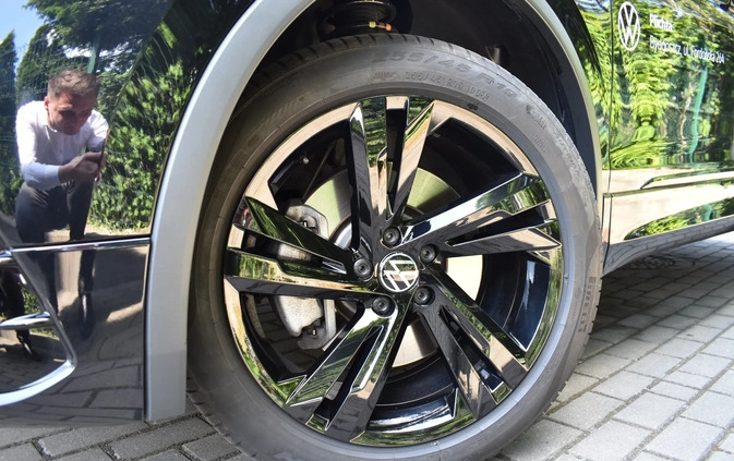 Volkswagen Tiguan cena 228900 przebieg: 8000, rok produkcji 2023 z Alwernia małe 211